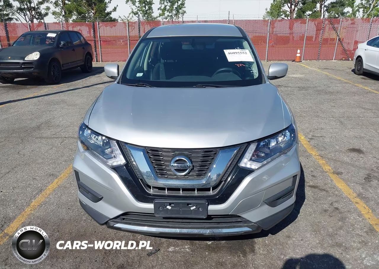 2018 Nissan Rogue S VIN:KNMAT2MV7JP520900 - 12