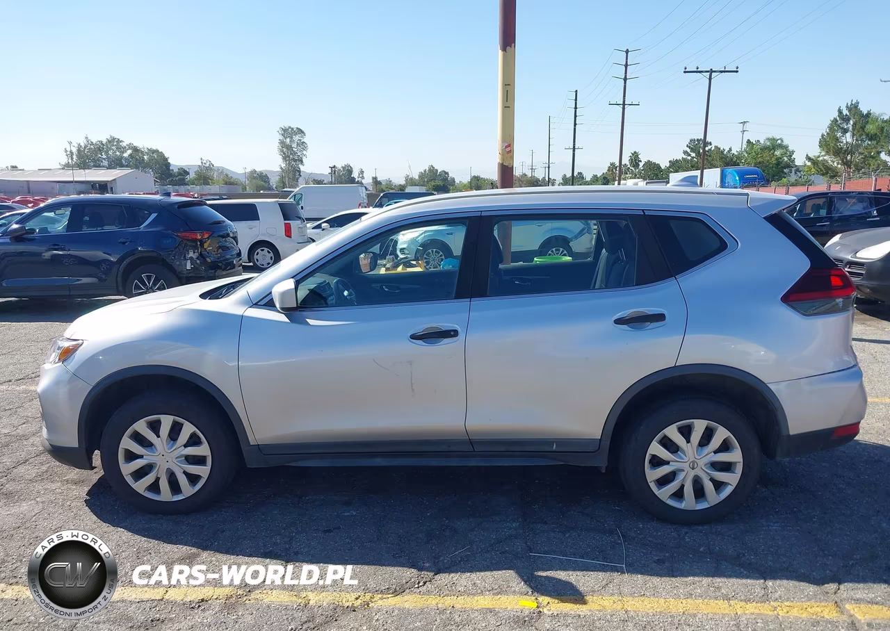2018 Nissan Rogue S VIN:KNMAT2MV7JP520900 - 14