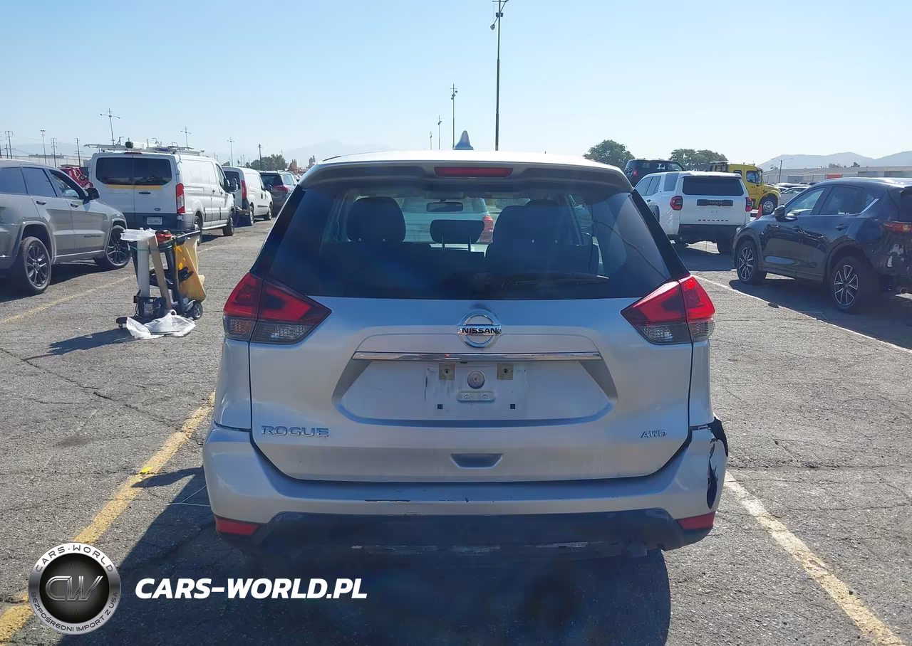 2018 Nissan Rogue S VIN:KNMAT2MV7JP520900 - 16