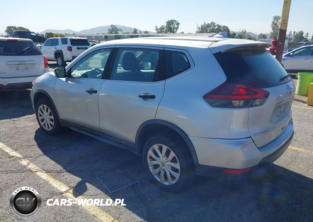 2018 Nissan Rogue S VIN:KNMAT2MV7JP520900 - 3
