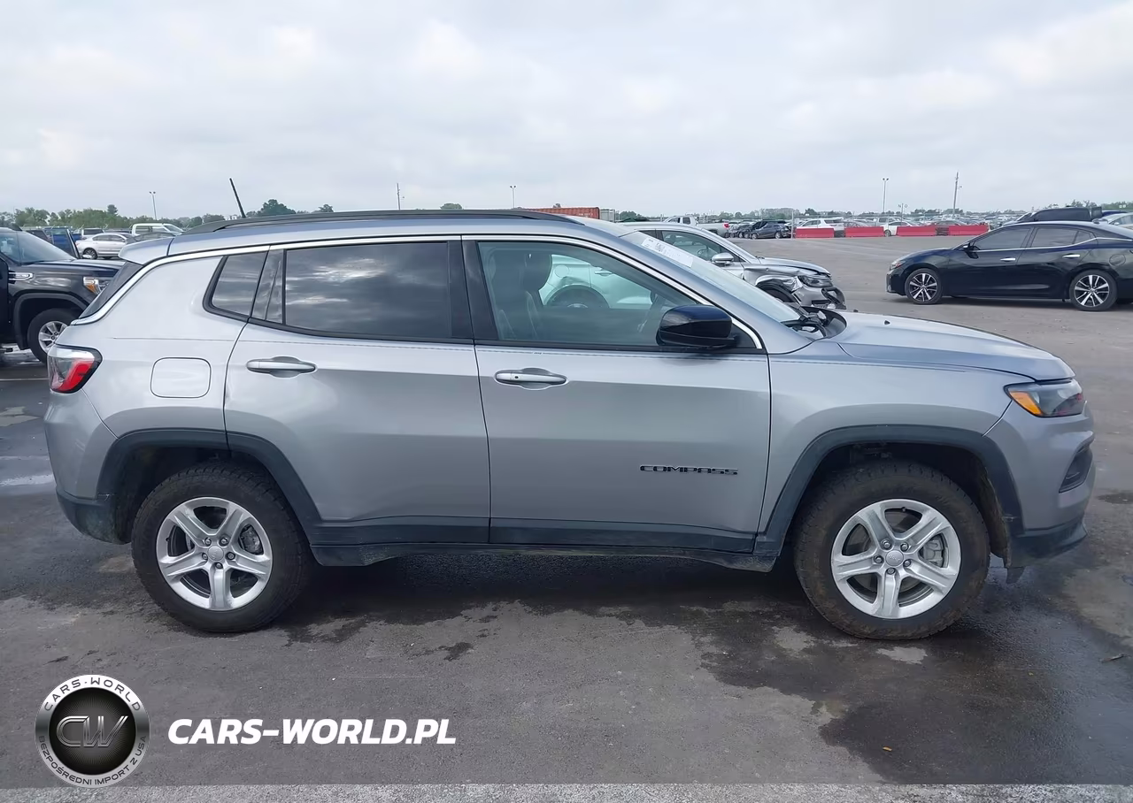 2023 Jeep Compass Latitude 4X4 VIN:3C4NJDBN4PT509220 - 13