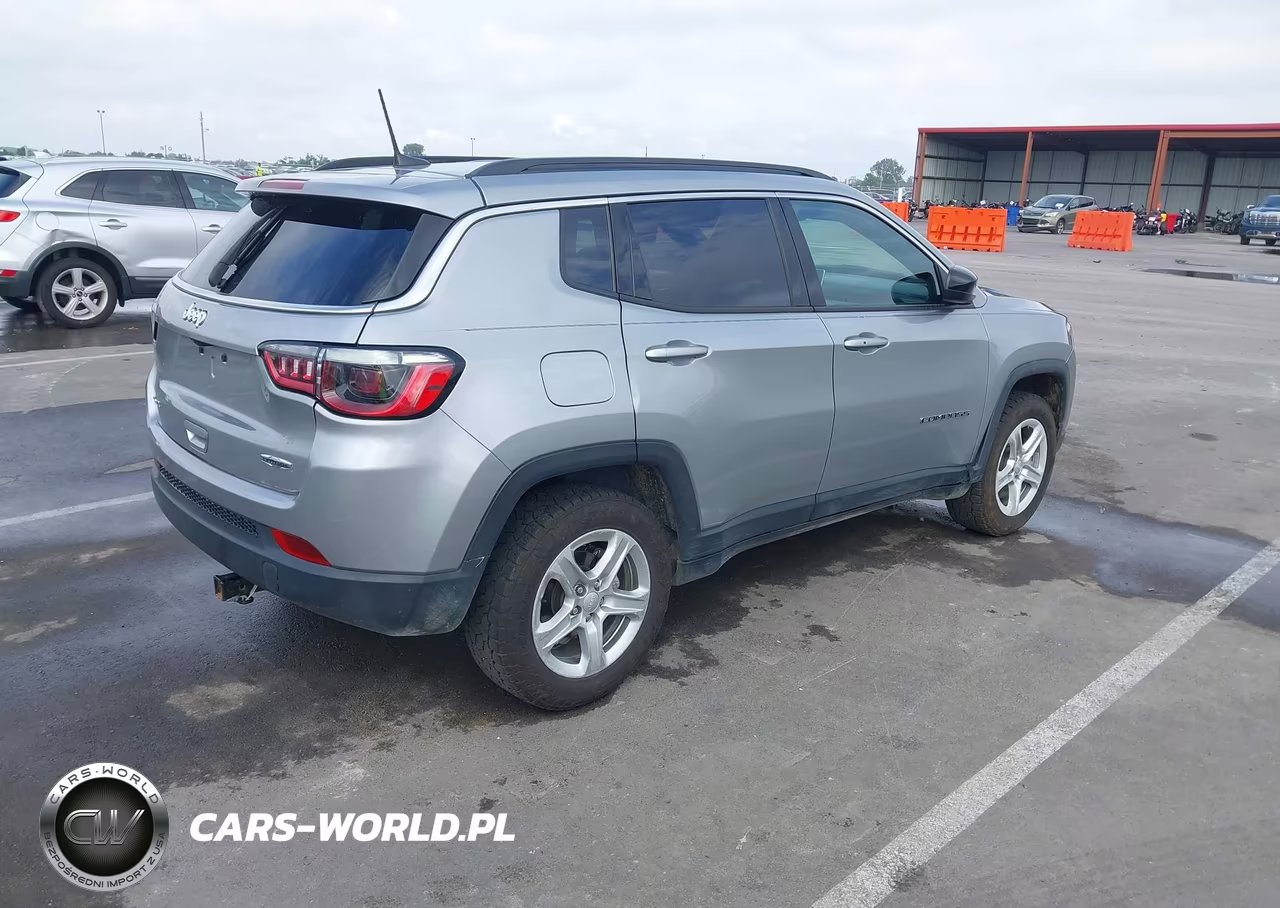 2023 Jeep Compass Latitude 4X4 VIN:3C4NJDBN4PT509220 - 4