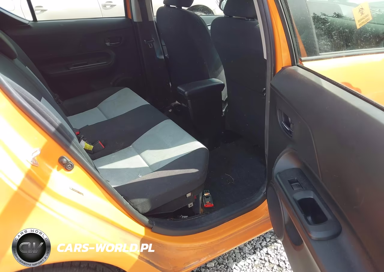 2015 Toyota Prius C Two VIN:JTDKDTB31F1094950 - 19