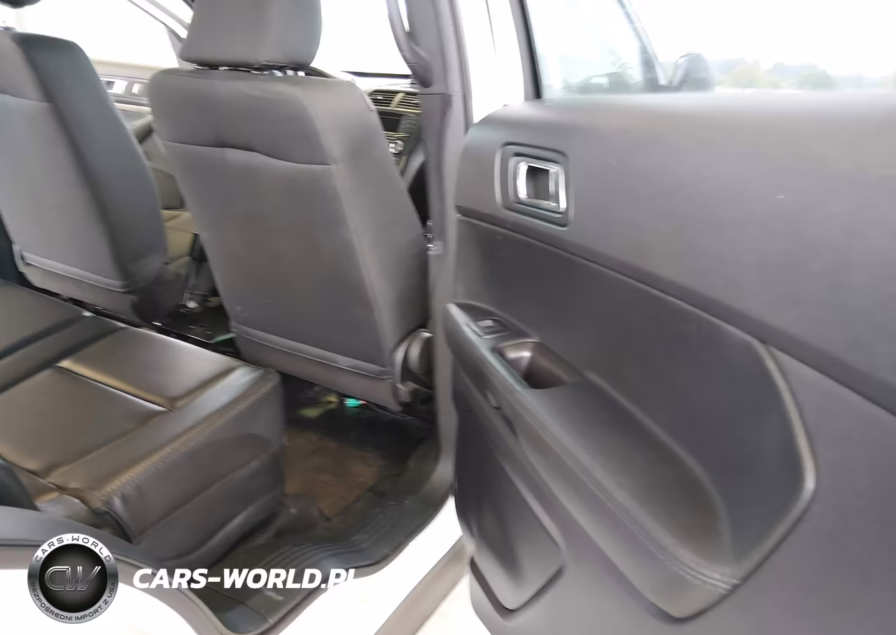 2018 Ford Police Interceptor Utility VIN:1FM5K8ARXJGC19273 - 8