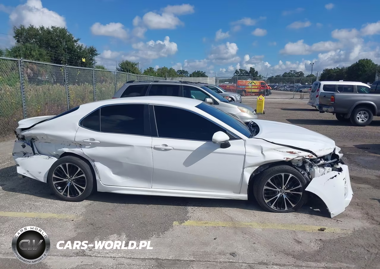 2018 Toyota Camry Se VIN:4T1B11HK7JU571105 - 13