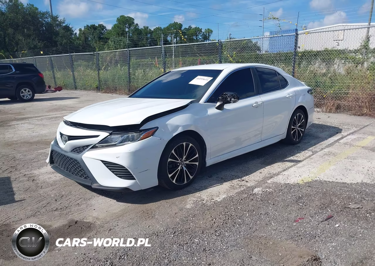 2018 Toyota Camry Se VIN:4T1B11HK7JU571105 - 2