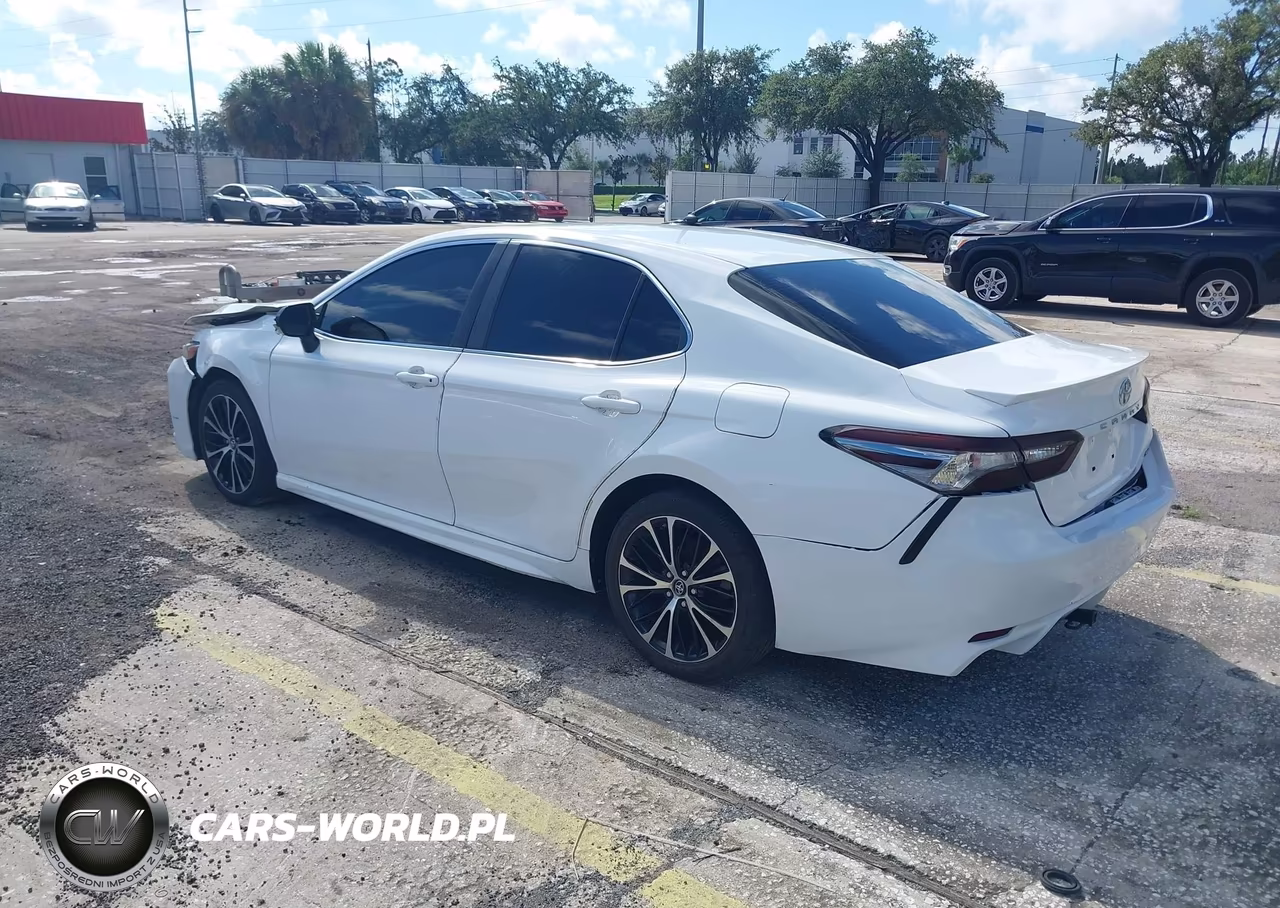 2018 Toyota Camry Se VIN:4T1B11HK7JU571105 - 3