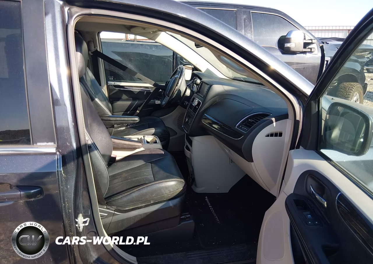 2013 Chrysler Town & Country Touring VIN:2C4RC1BG4DR821998 - 5