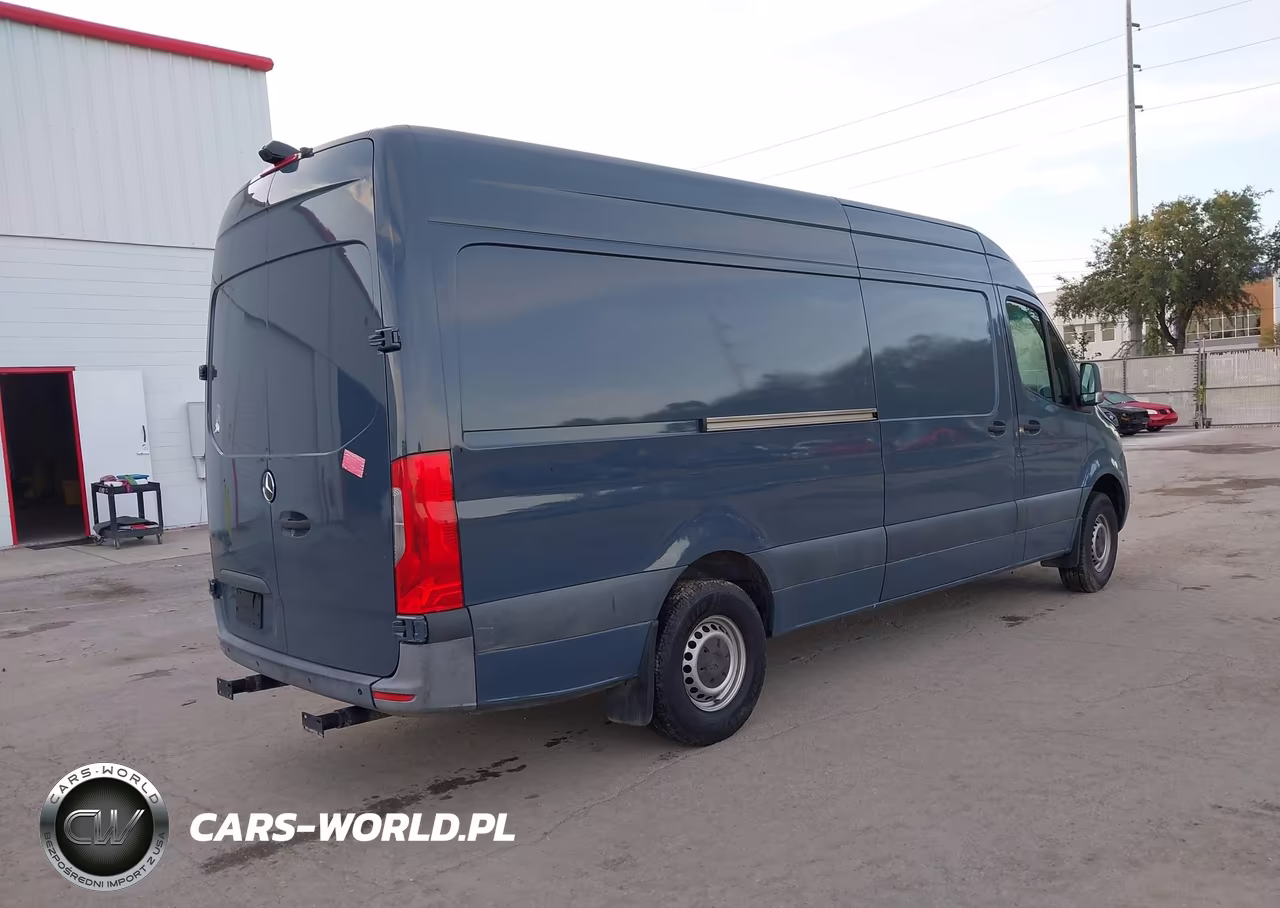 2019 Mercedes-Benz Sprinter 2500 High Roof V6 VIN:WD4PF1CD1KP137708 - 4