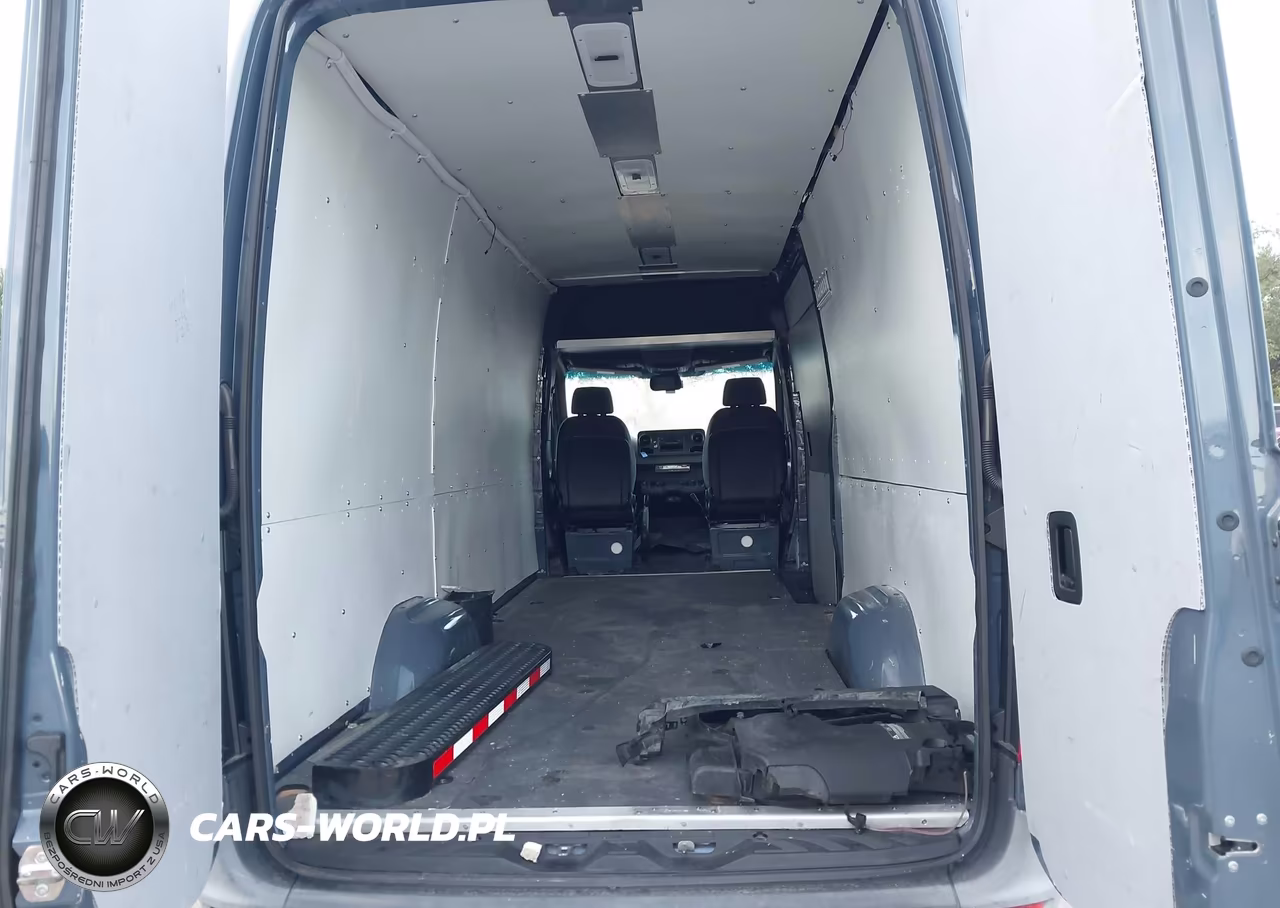 2019 Mercedes-Benz Sprinter 2500 High Roof V6 VIN:WD4PF1CD1KP137708 - 8