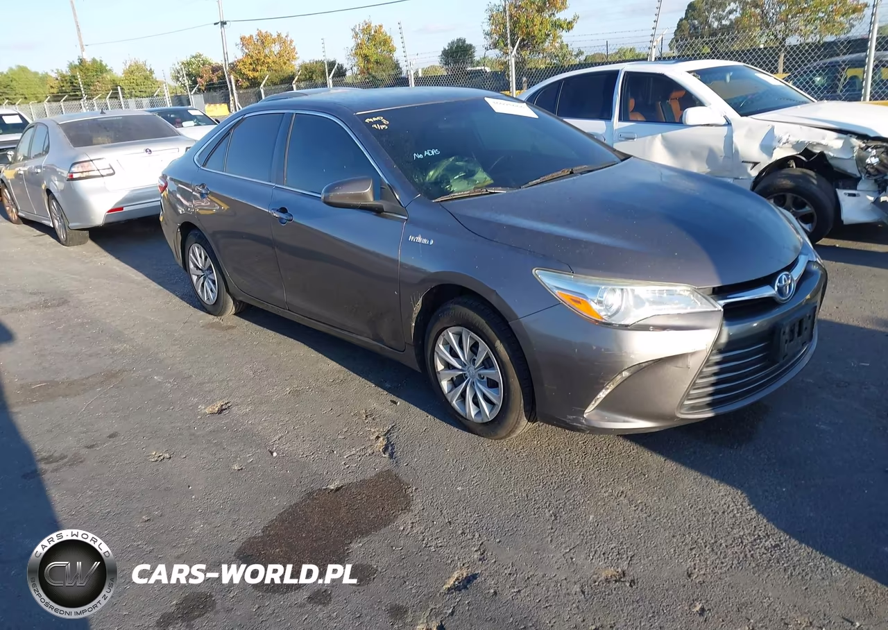 2017 Toyota Camry Hybrid Le – zdjęcie 1 z 16