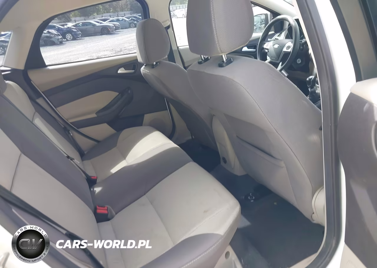 2014 Ford Focus Se VIN:1FADP3K21EL132144 - 8