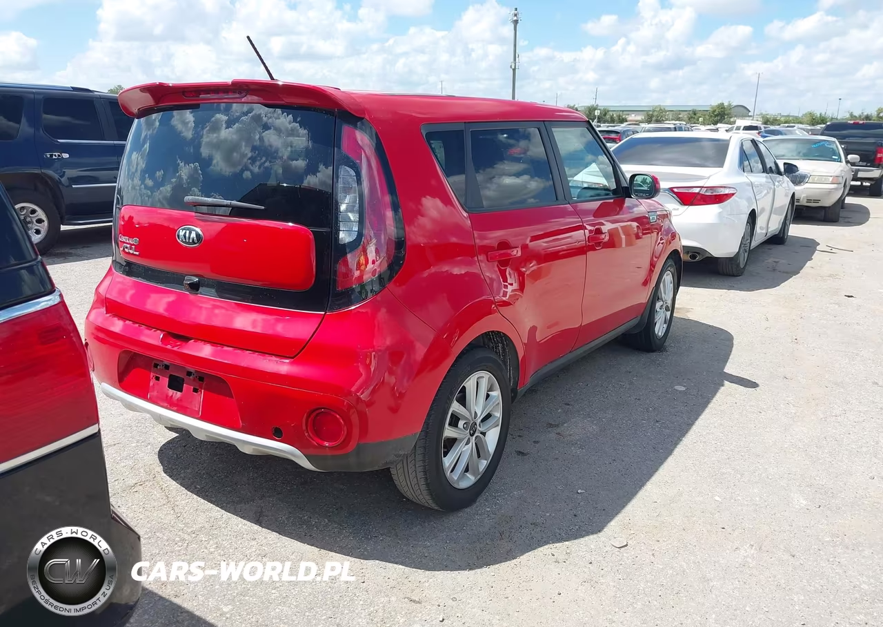 2017 Kia Soul + VIN:KNDJP3A50H7478949 - 4