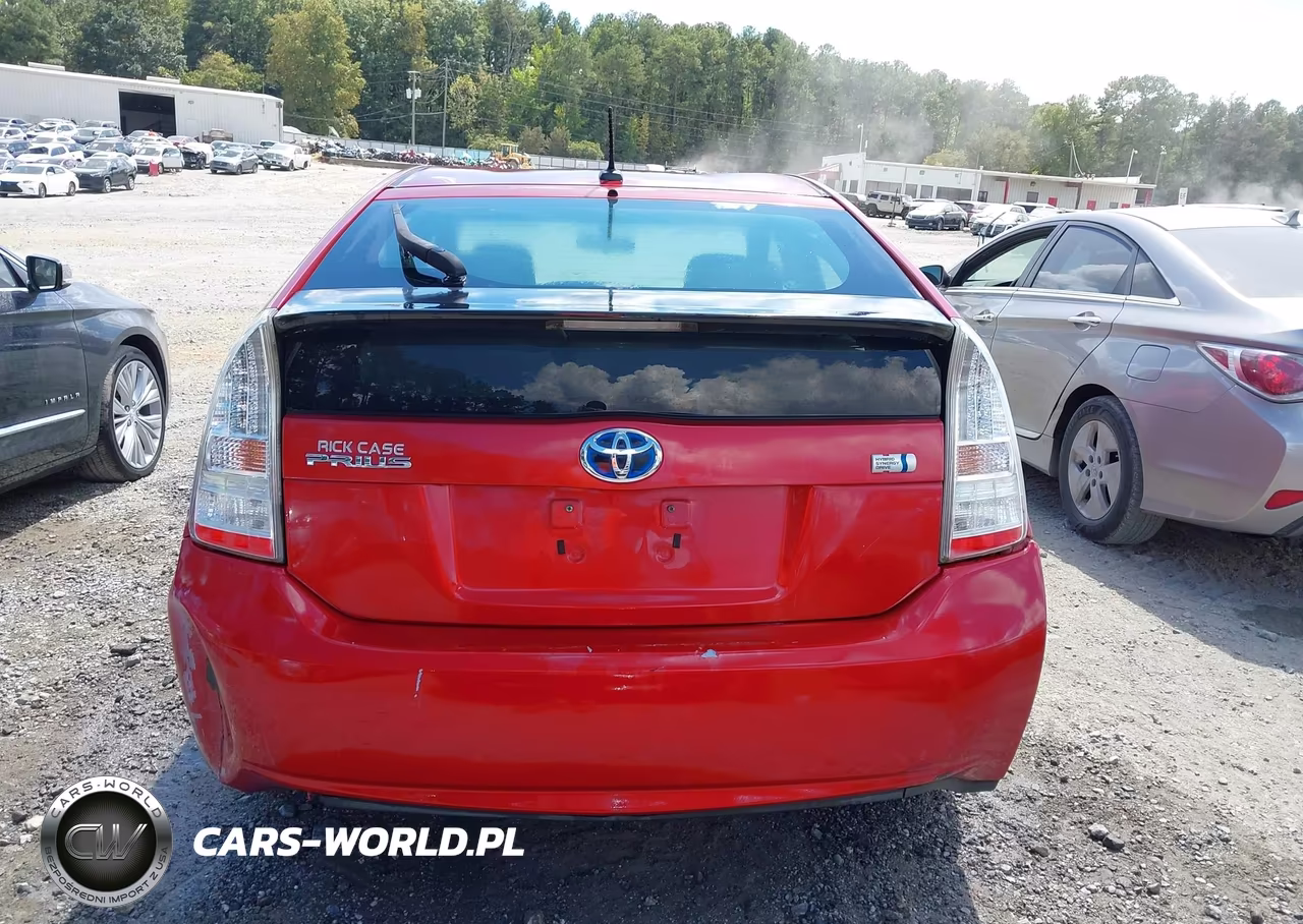 2011 Toyota Prius Two VIN:JTDKN3DU6B1369340 - 16