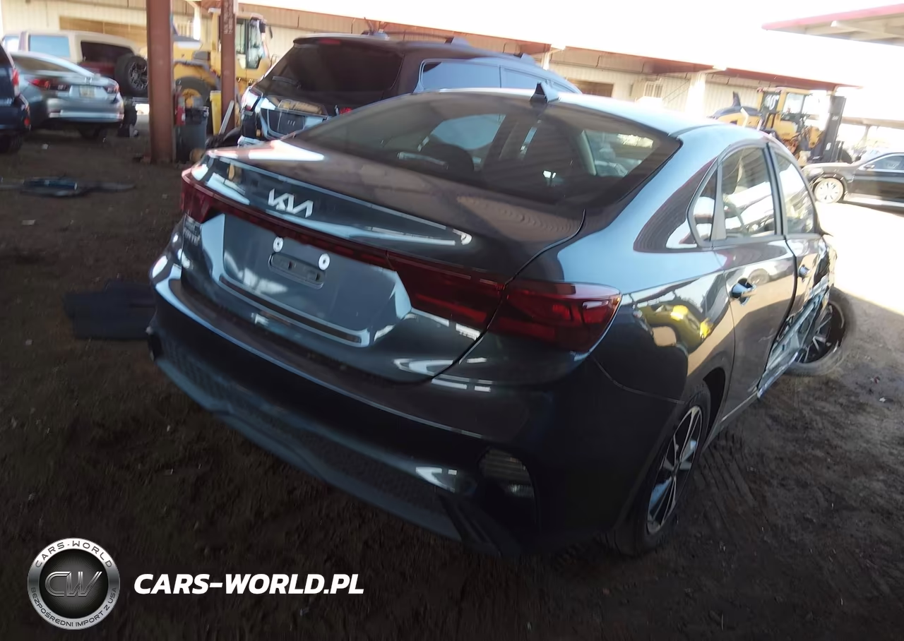 2023 Kia Forte Lxs VIN:3KPF24AD5PE578819 - 4