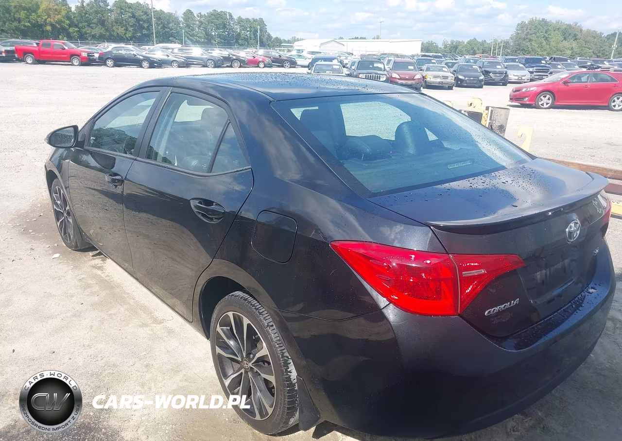 2017 Toyota Corolla Se VIN:2T1BURHE9HC811847 - 3