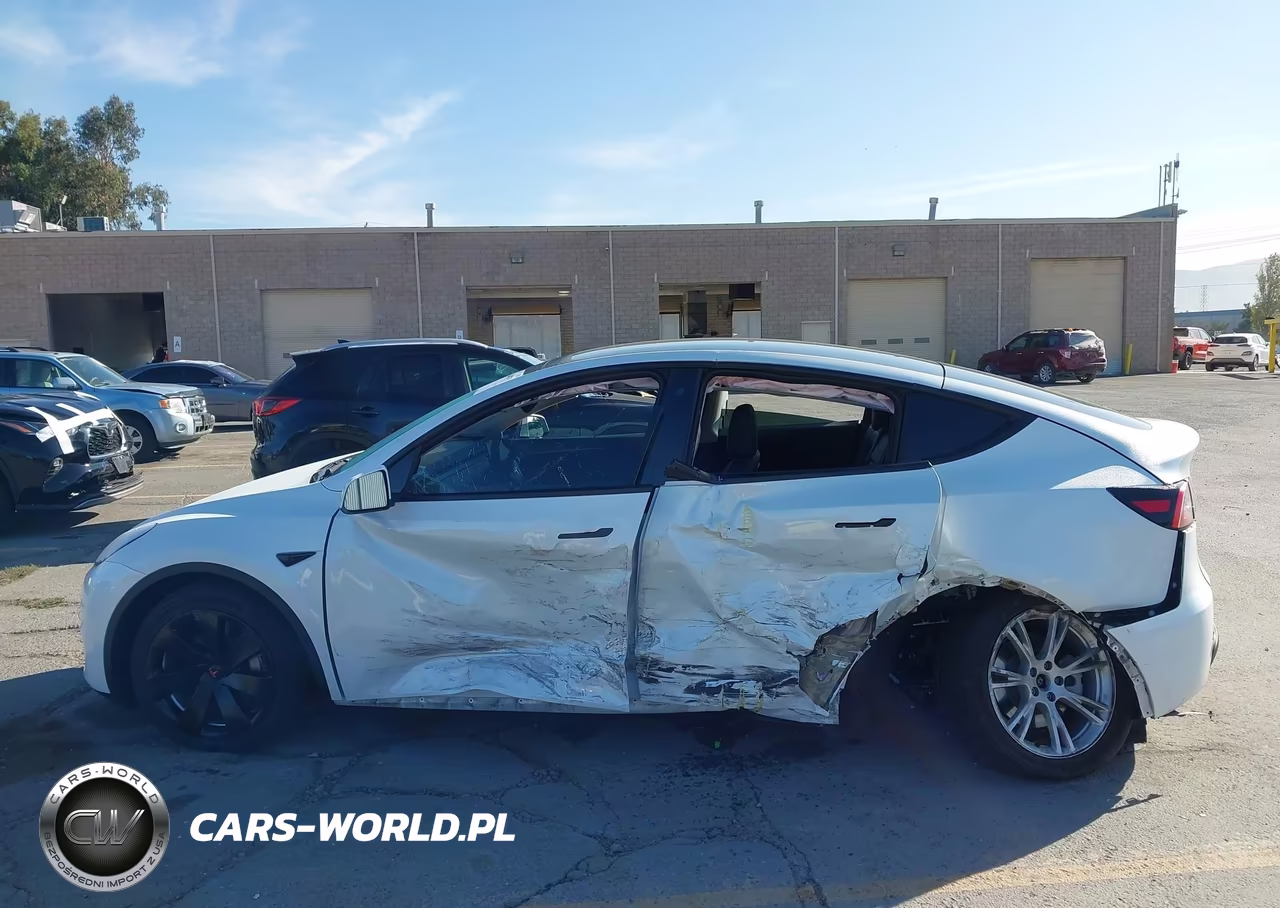 2023 Tesla Model Y Awd-Long Range Dual Motor All-Wheel Drive VIN:7SAYGDEE2PF745017 - 14