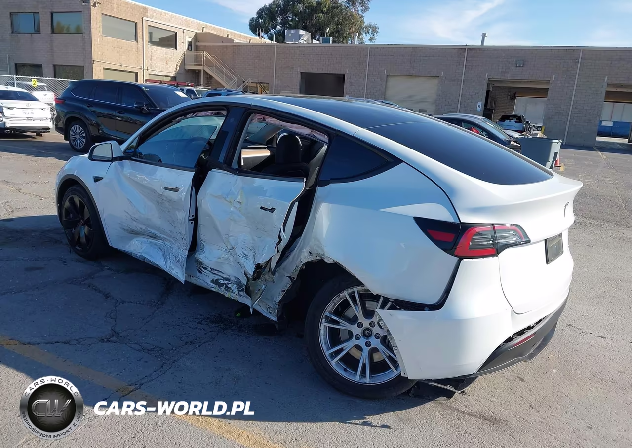 2023 Tesla Model Y Awd-Long Range Dual Motor All-Wheel Drive VIN:7SAYGDEE2PF745017 - 3