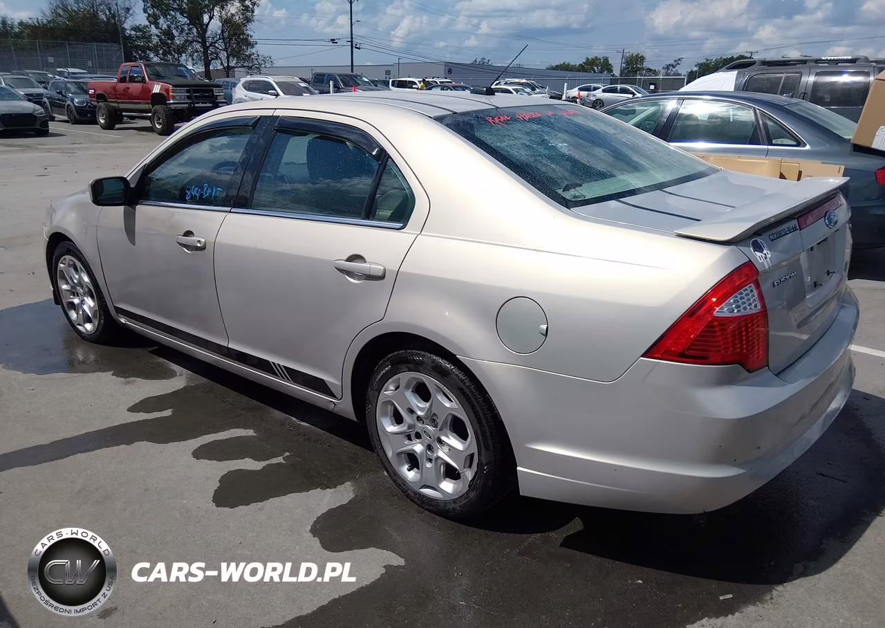2010 Ford Fusion Se VIN:3FAHP0HA6AR232928 - 3