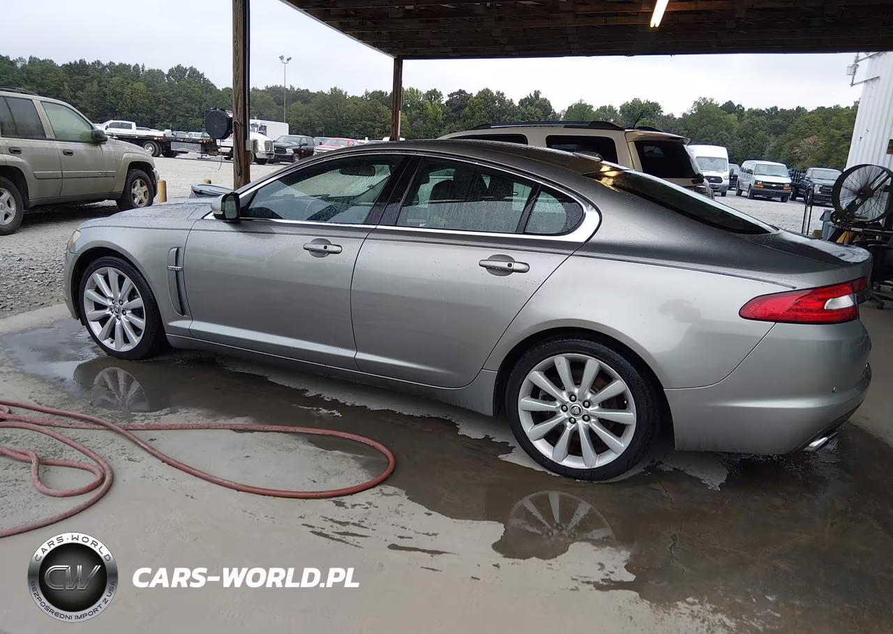 2011 Jaguar Xf Premium VIN:SAJWA0GB3BLR94578 - 3