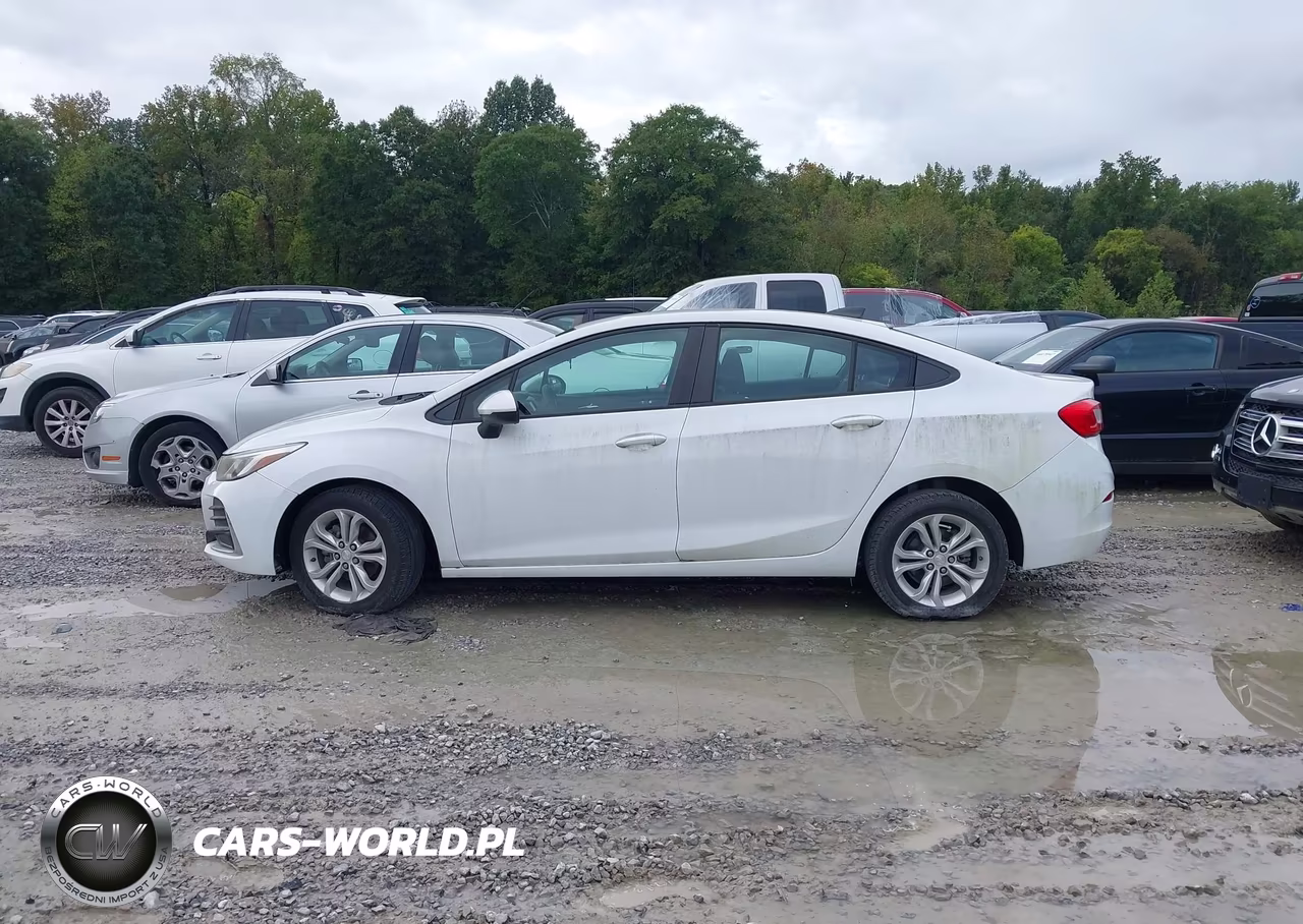 2019 Chevrolet Cruze Ls VIN:1G1BC5SM8K7152804 - 14