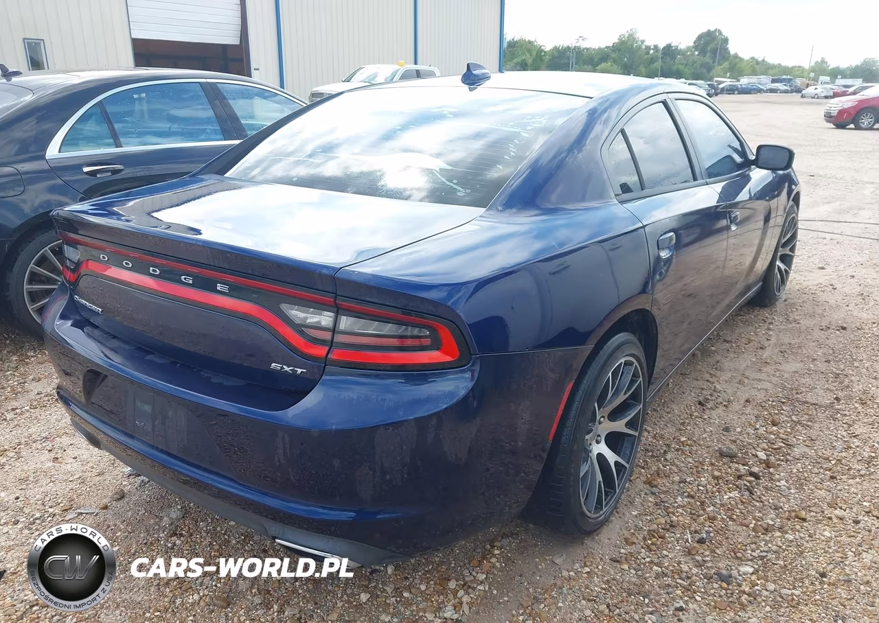 2015 Dodge Charger Sxt VIN:2C3CDXHG1FH805462 - 4