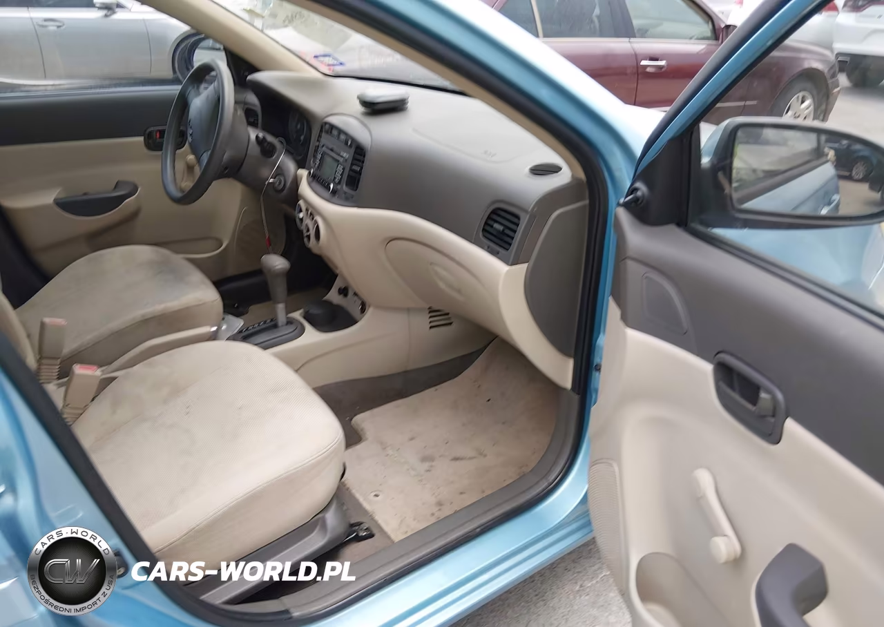 2008 Hyundai Accent Gls VIN:KMHCN46C48U240739 - 5