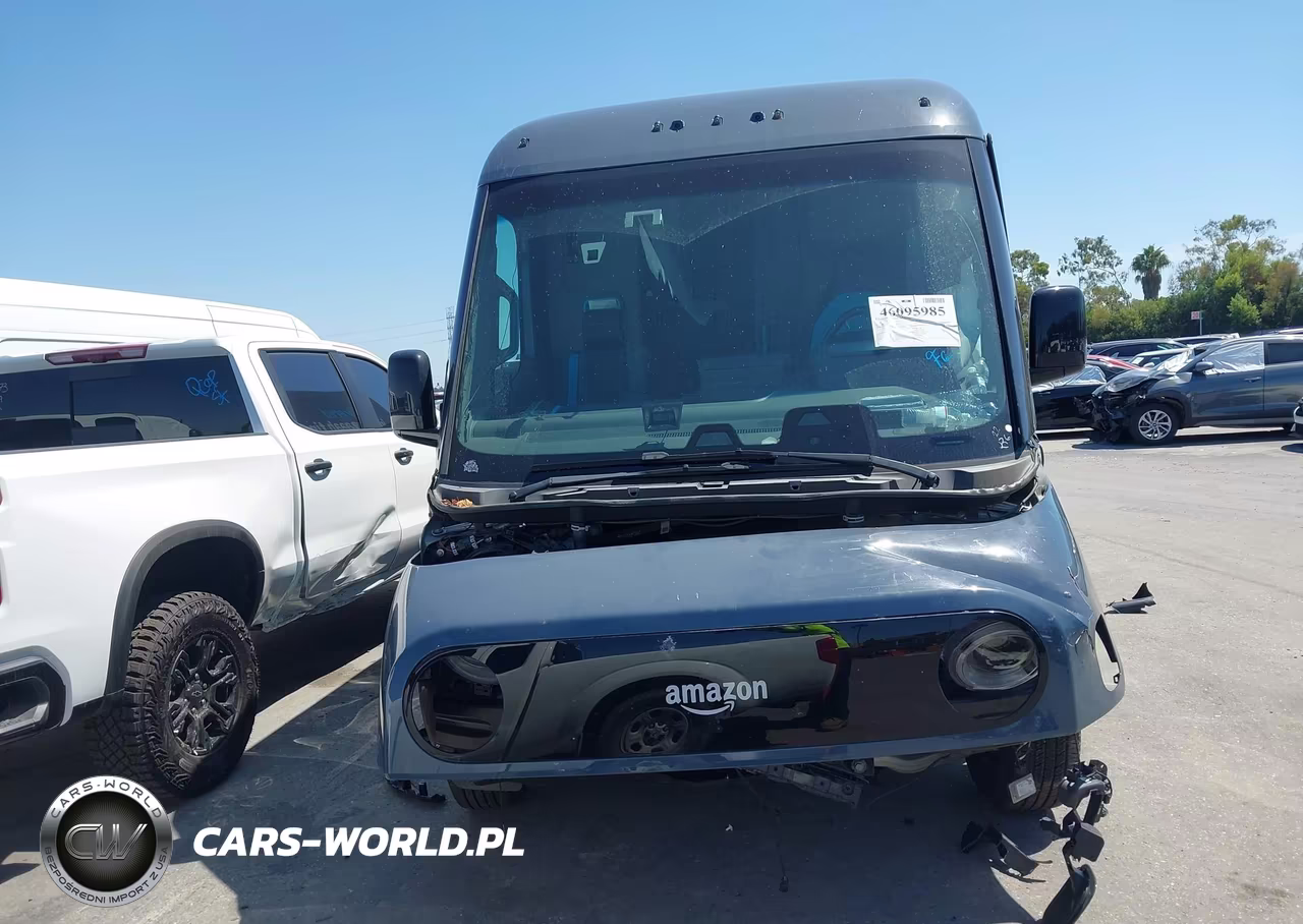 2024 Rivian Delivery 700 VIN:7FCEHEB23RN020652 - 11
