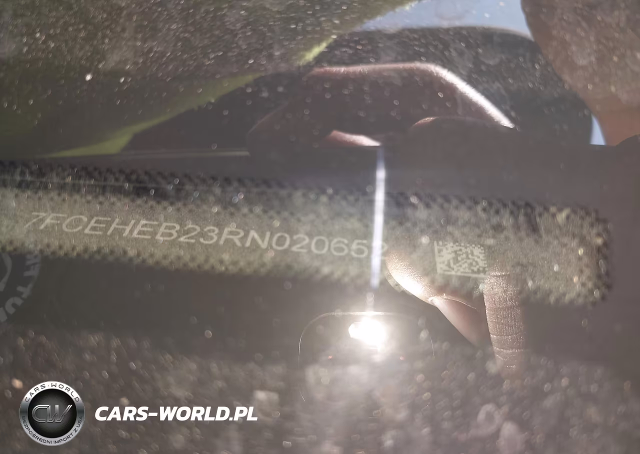 2024 Rivian Delivery 700 VIN:7FCEHEB23RN020652 - 9