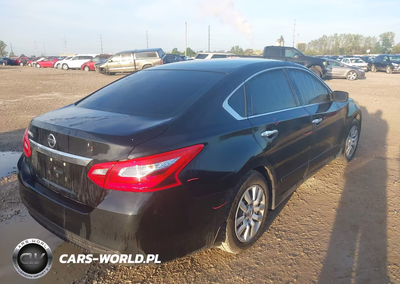 2016 Nissan Altima 2.5 S VIN:1N4AL3AP8GC111810 - 4