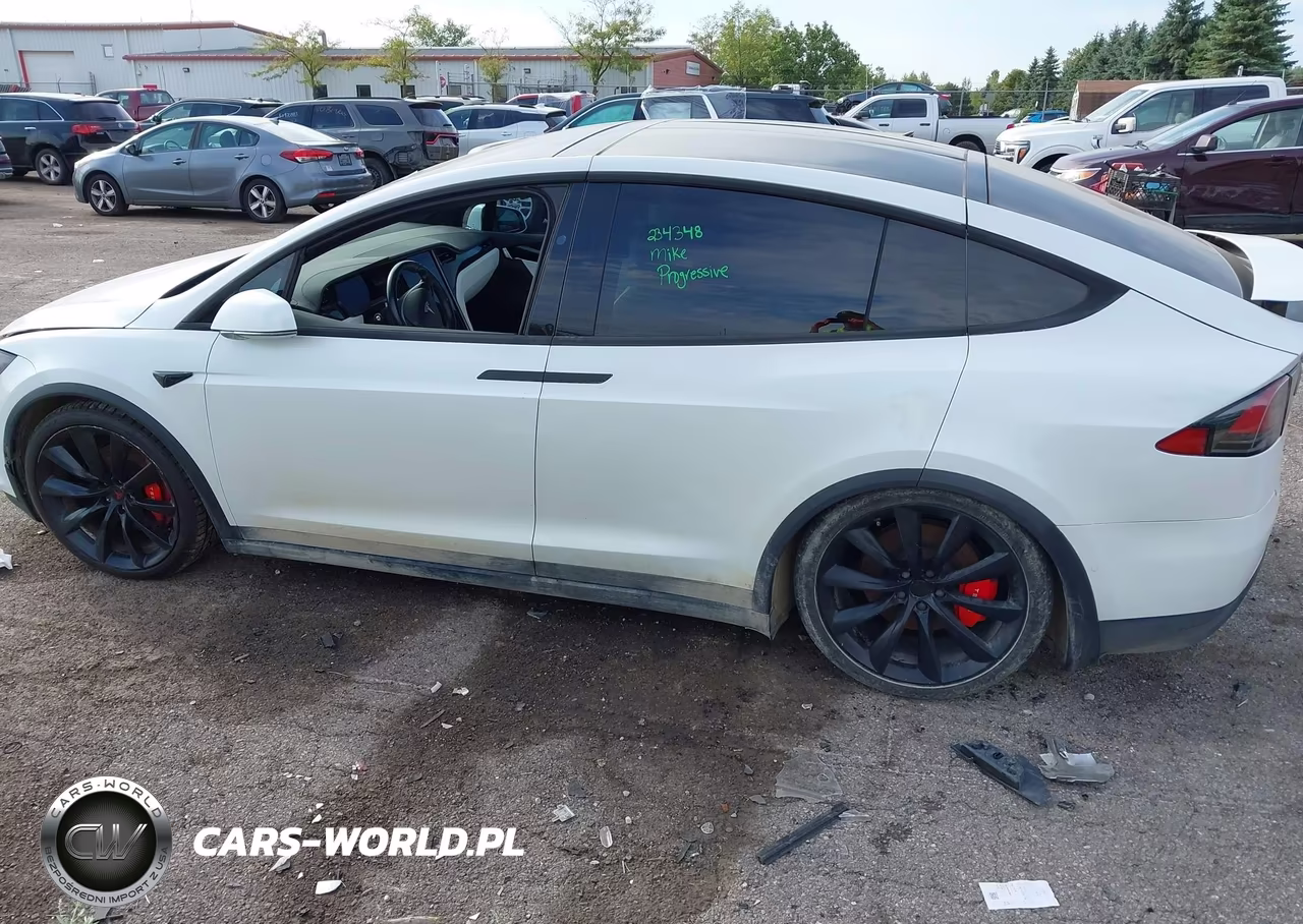 2020 Tesla Model X VIN:5YJXCDE26LF234348 - 14