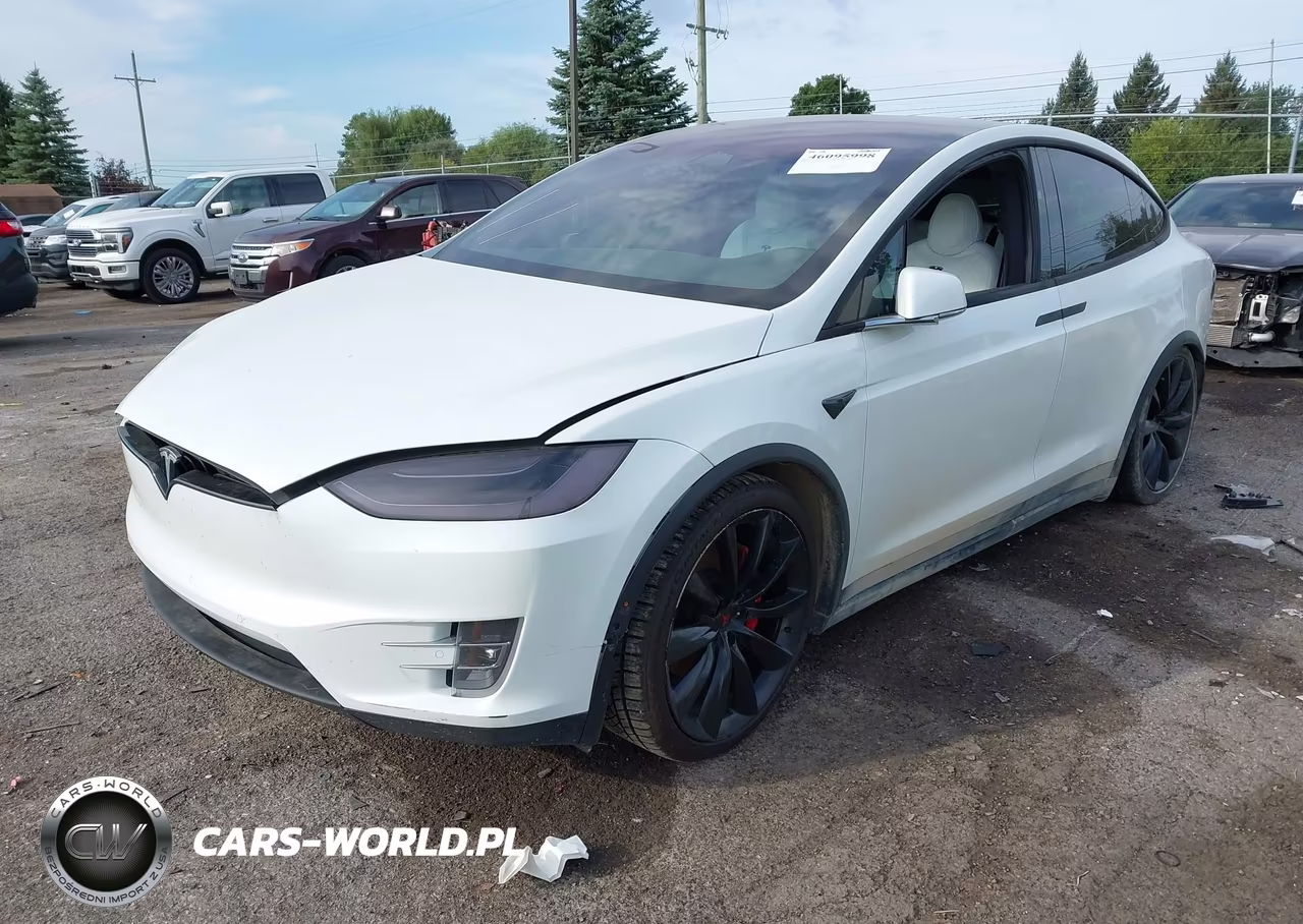 2020 Tesla Model X VIN:5YJXCDE26LF234348 - 2