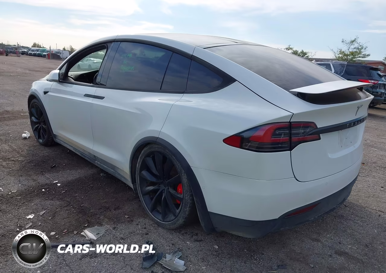 2020 Tesla Model X VIN:5YJXCDE26LF234348 - 3
