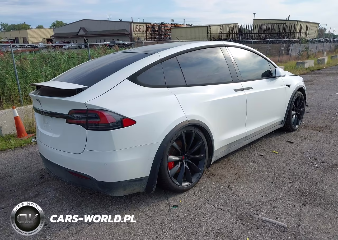 2020 Tesla Model X VIN:5YJXCDE26LF234348 - 4