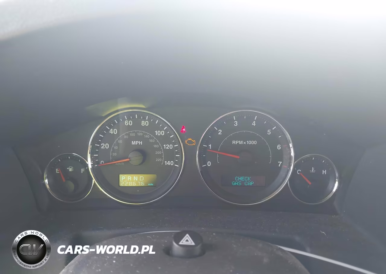 2007 Jeep Commander Sport VIN:1J8HG48P97C622234 - 7