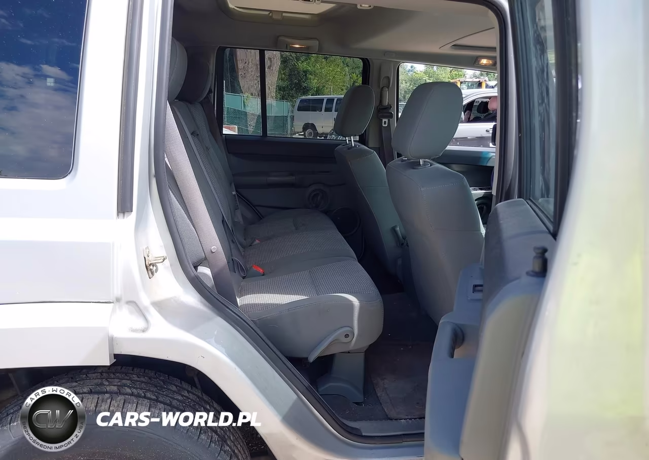 2007 Jeep Commander Sport VIN:1J8HG48P97C622234 - 8