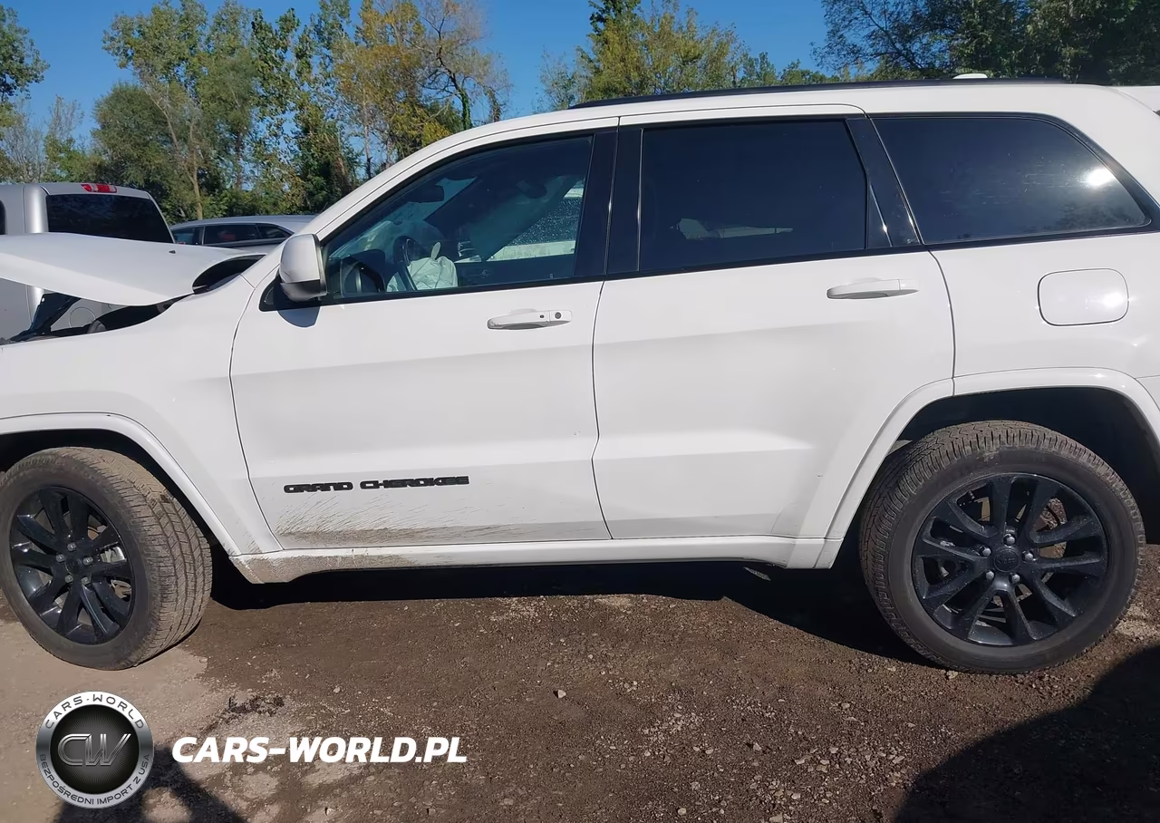 2021 Jeep Grand Cherokee Laredo X 4X4 VIN:1C4RJFAG8MC705670 - 15