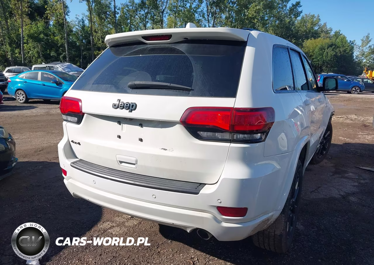 2021 Jeep Grand Cherokee Laredo X 4X4 VIN:1C4RJFAG8MC705670 - 4