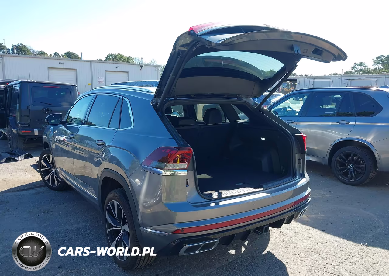 2025 Volkswagen Atlas Cross Sport 2.0T Sel Premium R-Line VIN:1V2FE2CA2SC207159 - 3