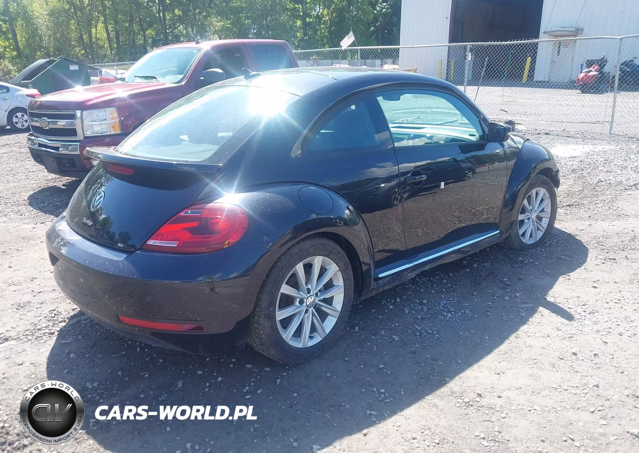 2018 Volkswagen Beetle 2.0T Coast-2.0T S VIN:3VWFD7AT7JM712307 - 4