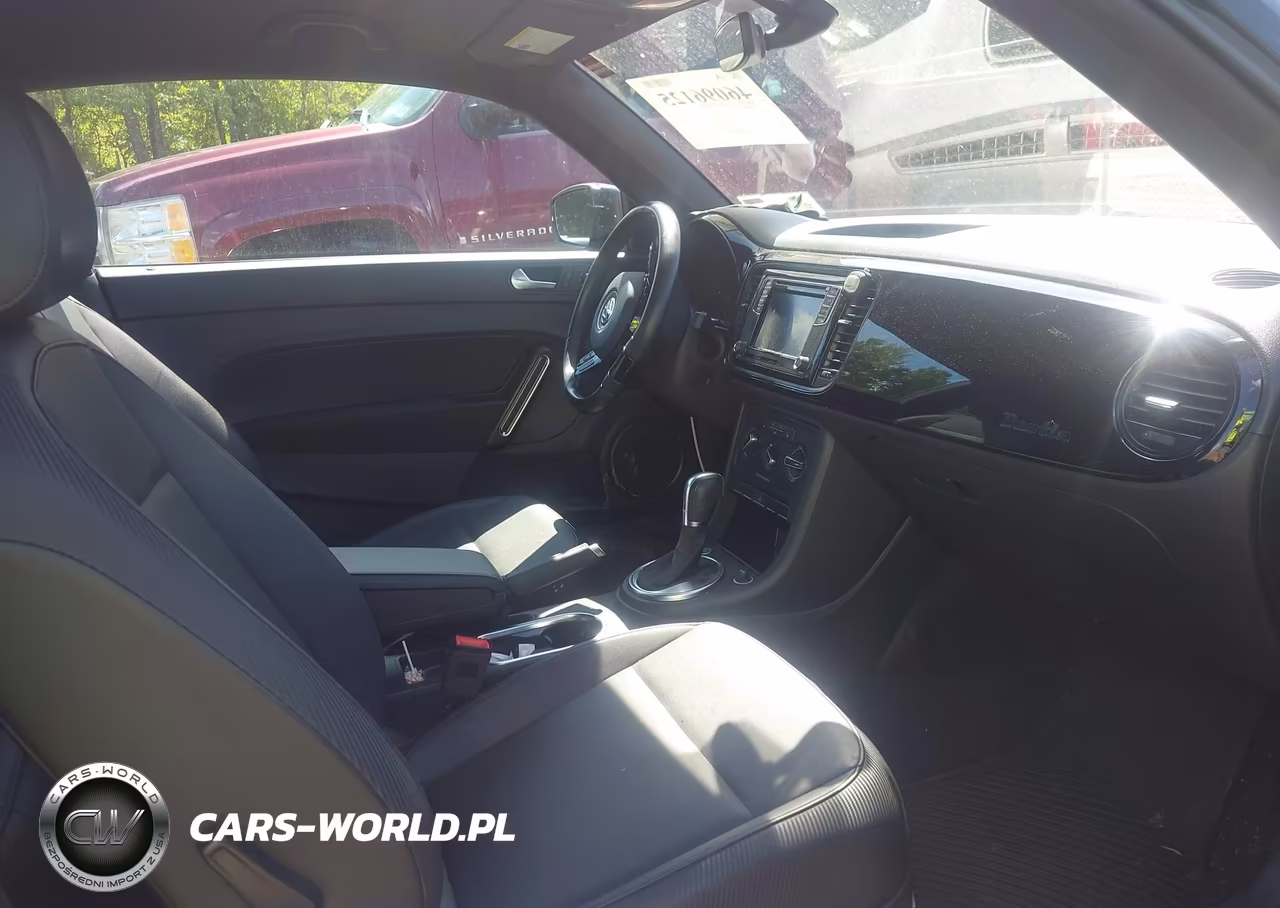 2018 Volkswagen Beetle 2.0T Coast-2.0T S VIN:3VWFD7AT7JM712307 - 5