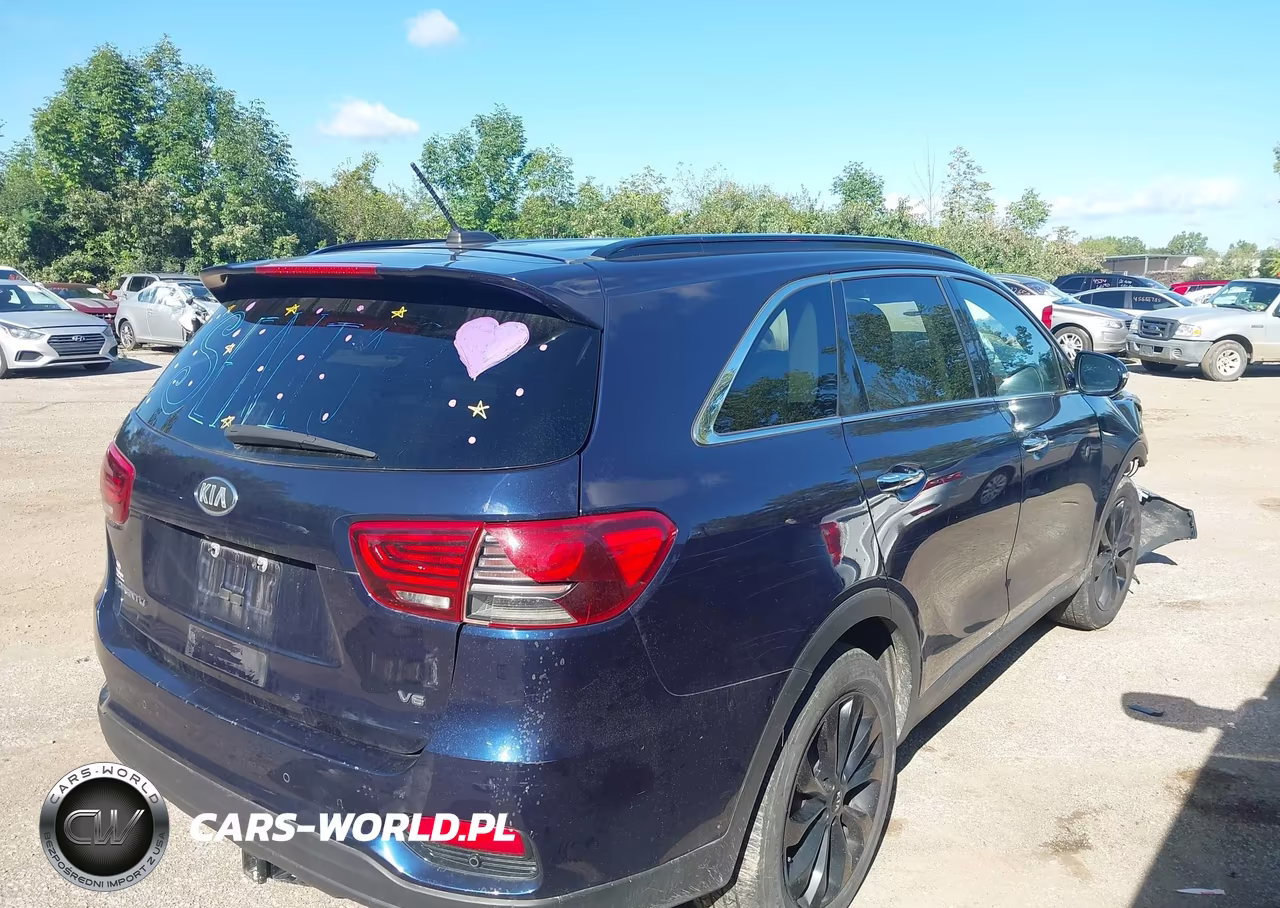 2019 Kia Sorento 3.3L S VIN:5XYPG4A52KG599217 - 4