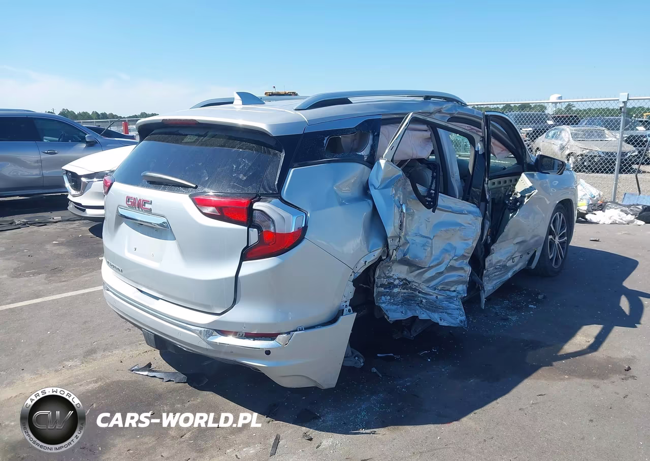 2018 GMC Terrain Denali VIN:3GKALSEX5JL193445 - 4