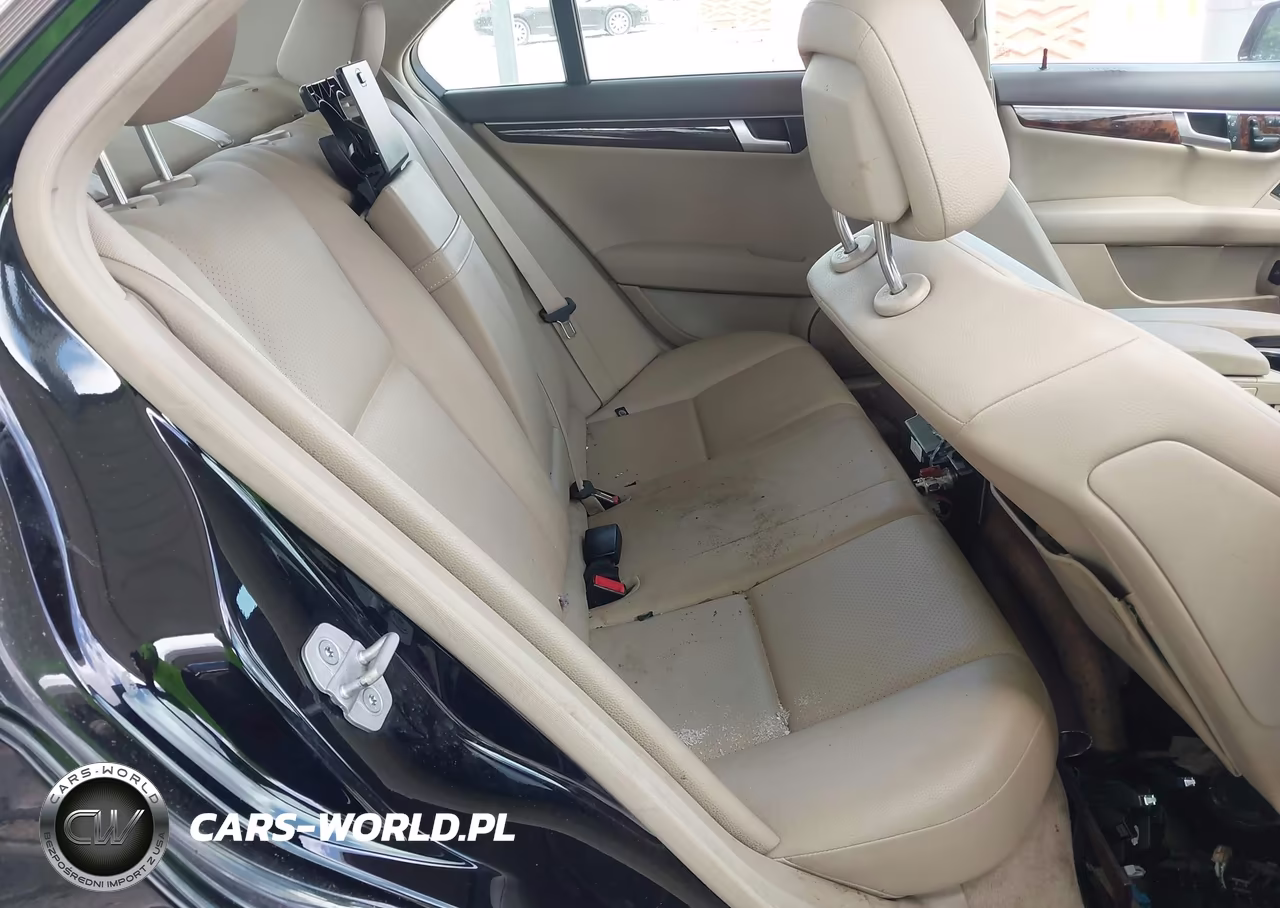 2013 Mercedes-Benz C 300 Sport 4Matic VIN:WDDGF8AB3DA880483 - 8