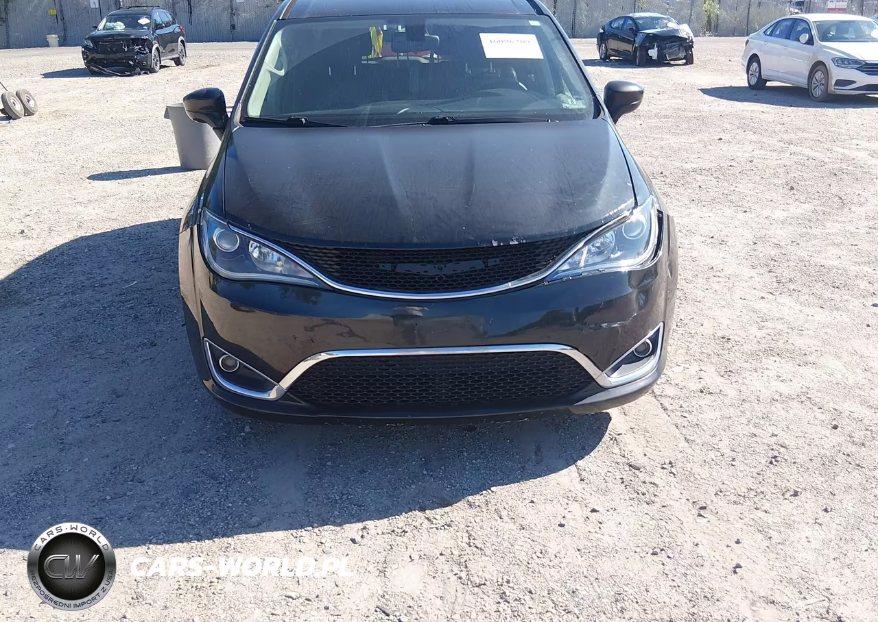 2017 Chrysler Pacifica VIN:2C4RC1BG4HR621693 - 6