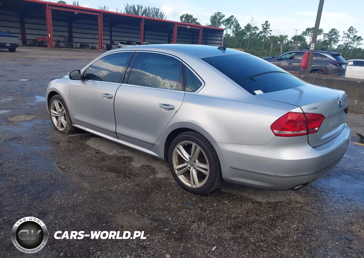 2015 Volkswagen Passat 2.0L Tdi Sel Premium VIN:1VWCV7A31FC003512 - 3