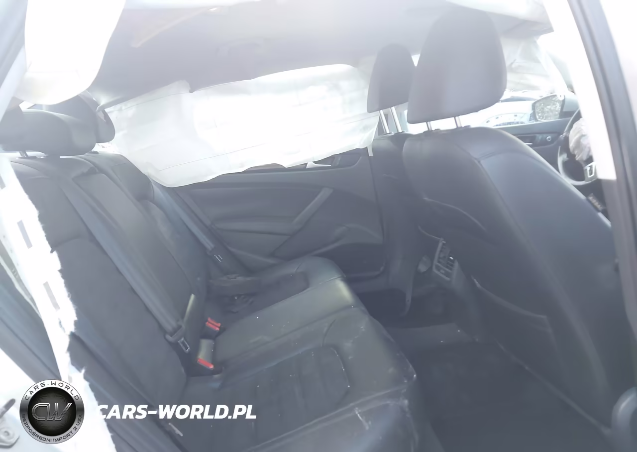 2015 Volkswagen Passat 2.0L Tdi Sel Premium VIN:1VWCV7A31FC003512 - 8