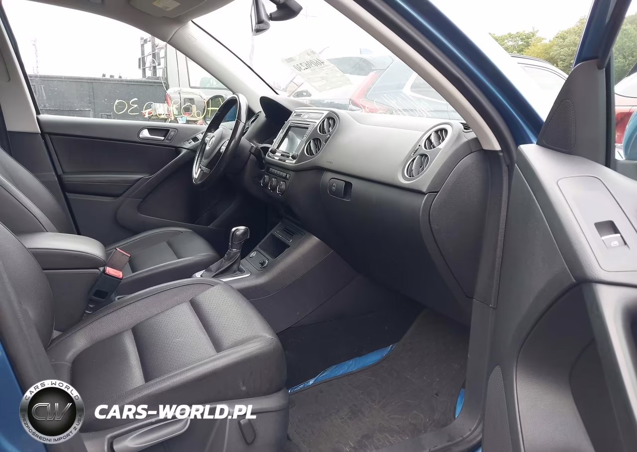 2017 Volkswagen Tiguan 2.0T Wolfsburg Edition VIN:WVGSV7AX4HW501668 - 5