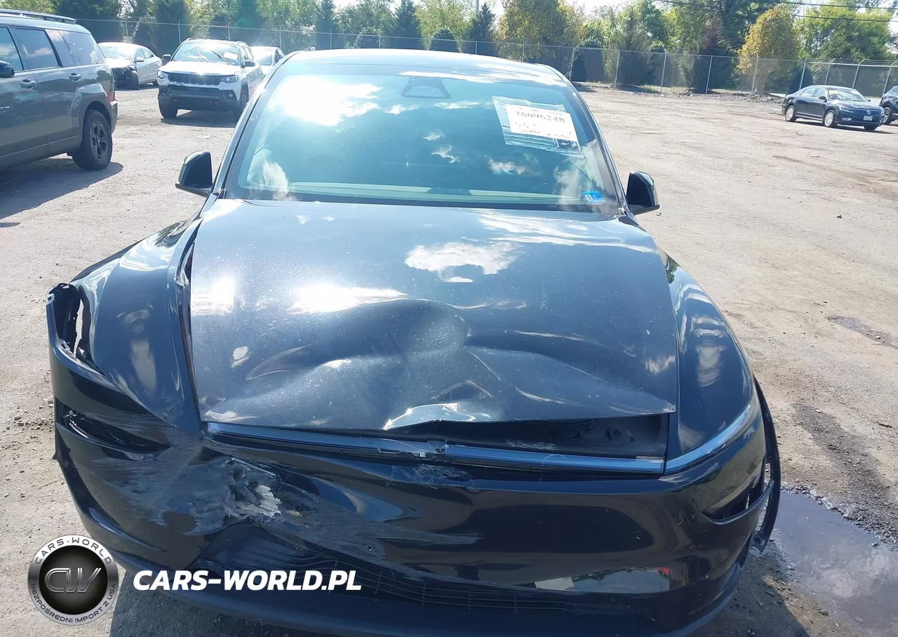 2026 Tesla Model Y Premium Rear-Wheel Drive-Rear-Wheel Drive VIN:7SAYGDED4TF622630 - 6