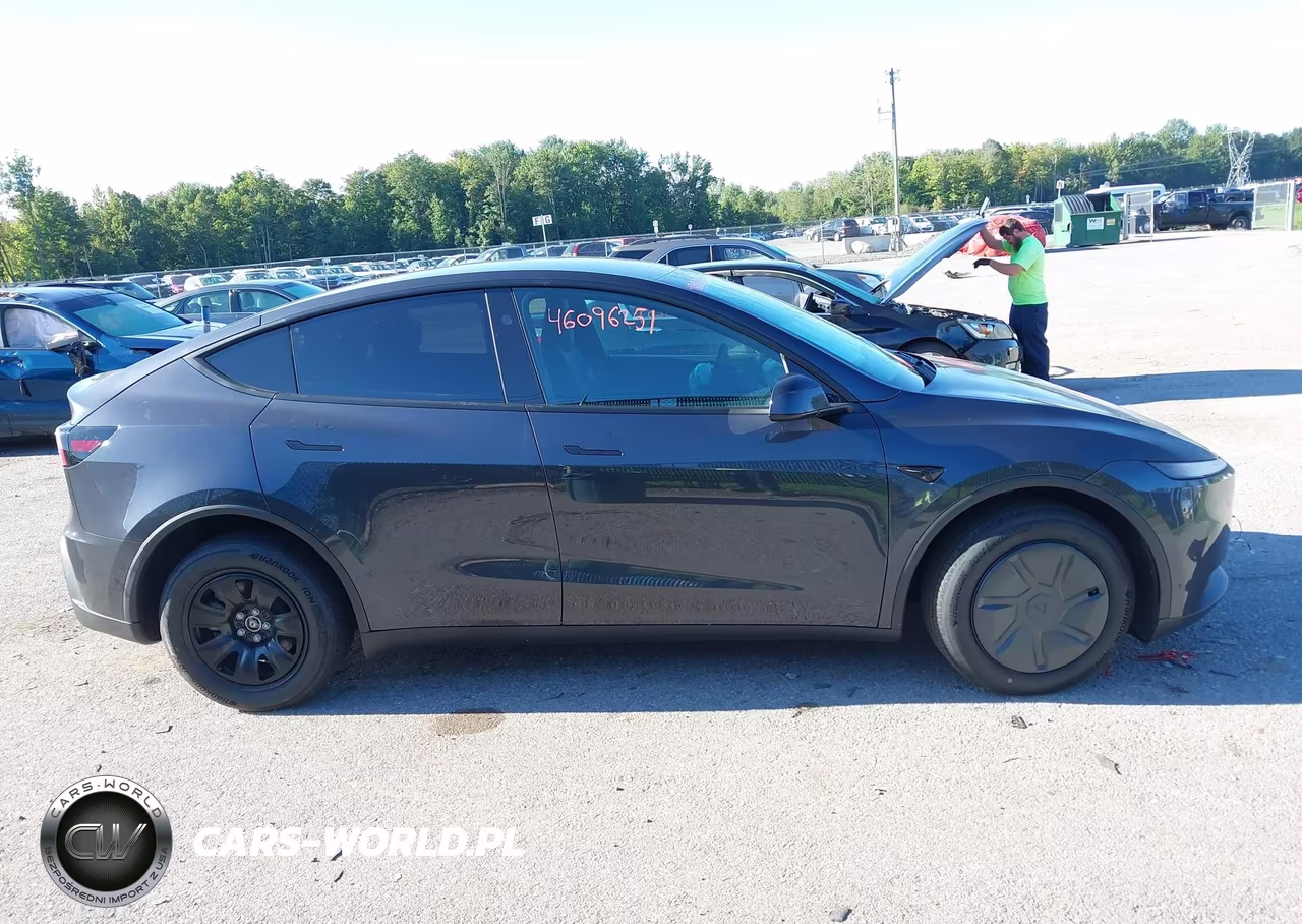 2026 Tesla Model Y Premium Rear-Wheel Drive-Rear-Wheel Drive VIN:7SAYGDED8TF696083 - 12